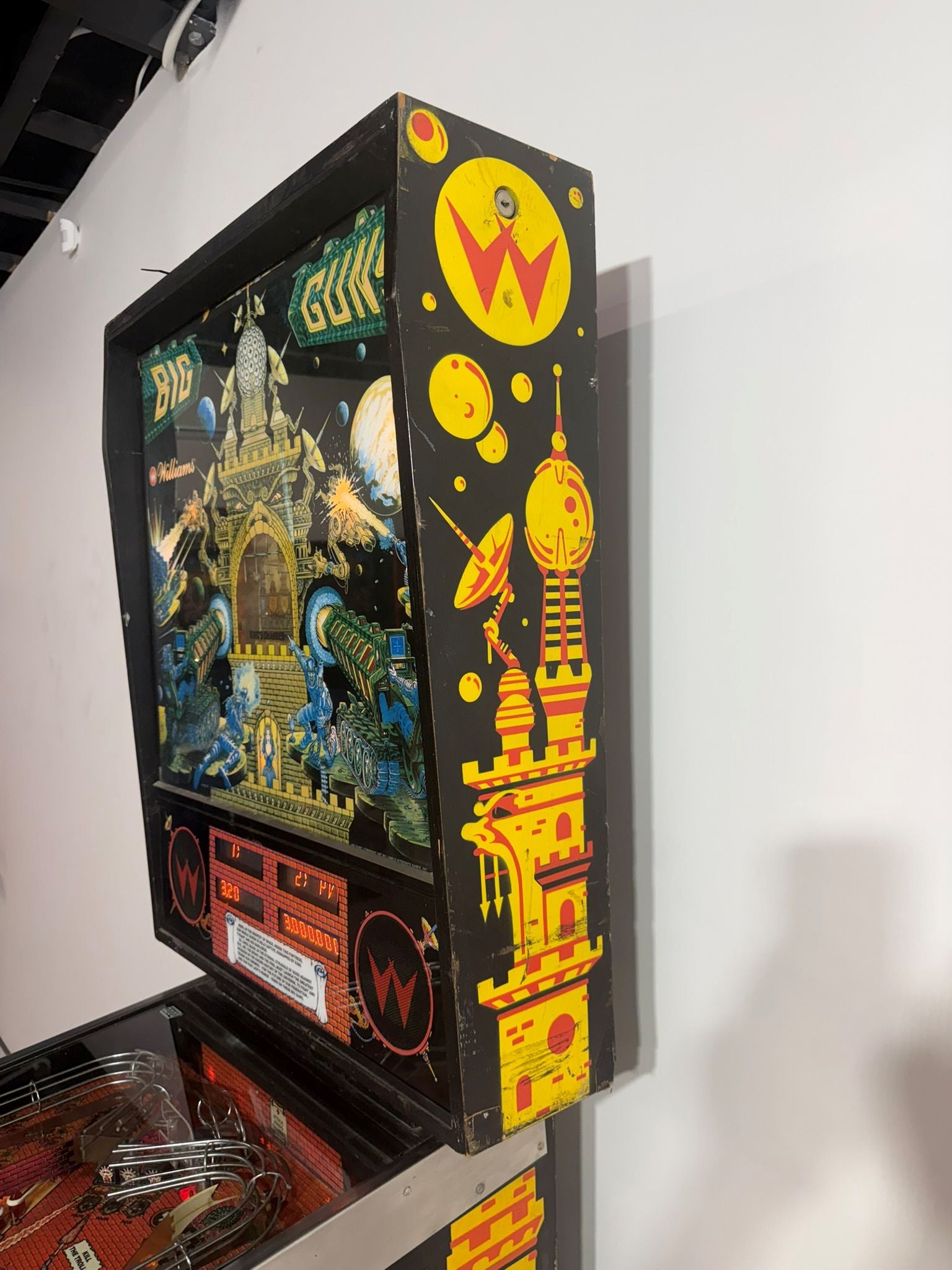 🏰 Williams Big Guns Pinball – Excellent Condition 🏰