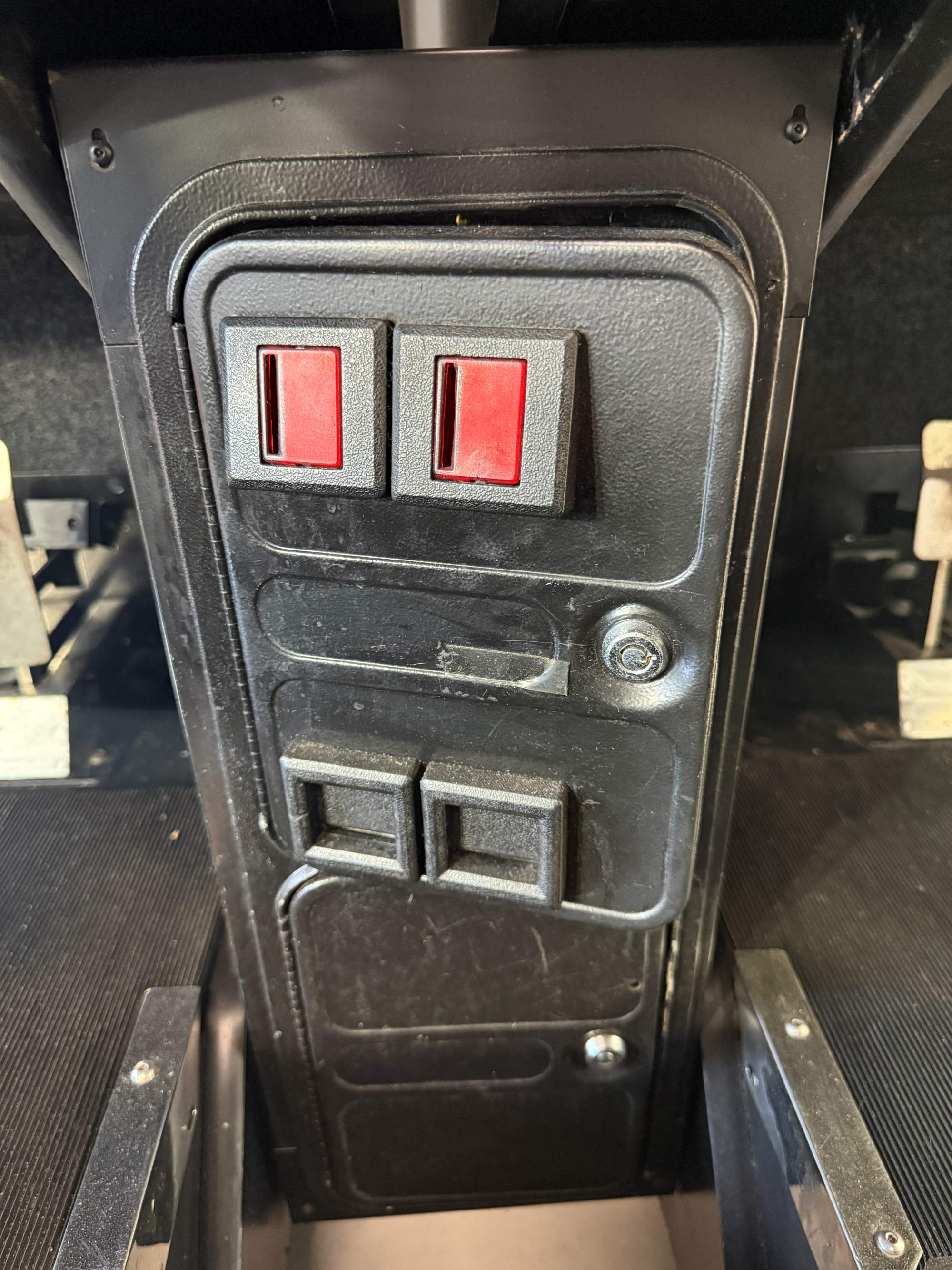 SEGA Daytona USA 2 Player Twin Racing Arcade Machine – Refurbished & Fully Working